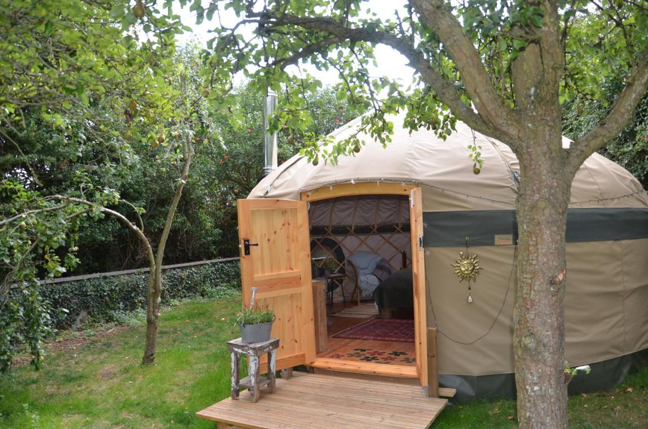 Stamford Meadows Glamping With Private Hot Tubs Hotel Ngoại thất bức ảnh
