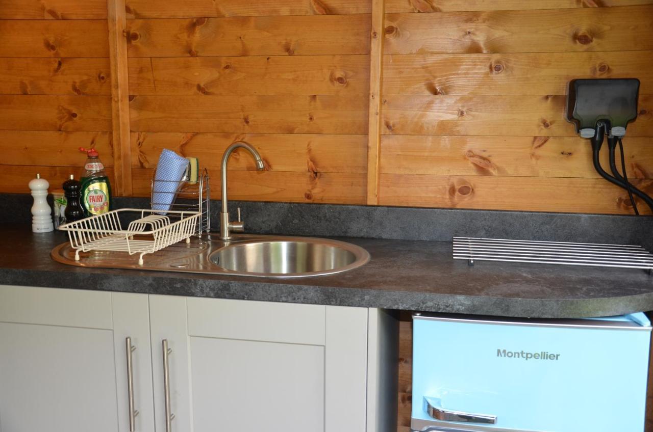 Stamford Meadows Glamping With Private Hot Tubs Hotel Ngoại thất bức ảnh